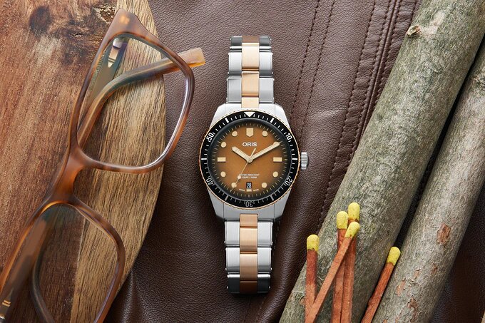 Oris Divers Sixty-Five "Sunset Brown", фотография взята с сайта https://shop.hodinkee.com/blogs/journal/oris-divers-sixty-five-sunset-brown?utm_source=referral&utm_medium=hodinkee&utm_campaign=hod-posts