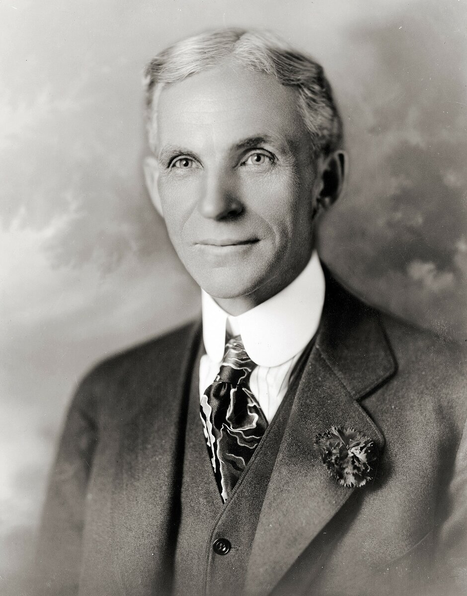 https://pixabay.com/photos/henry-ford-portrait-man-suit-tie-63113/