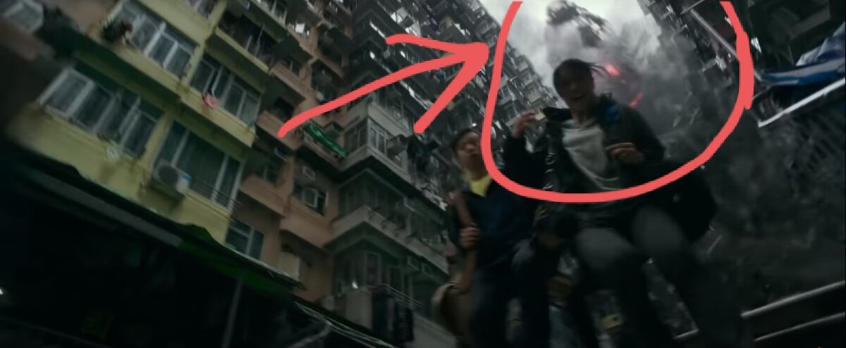 на фото отчетливо видно металлическую пасть монстра с красным свечением в области шеи