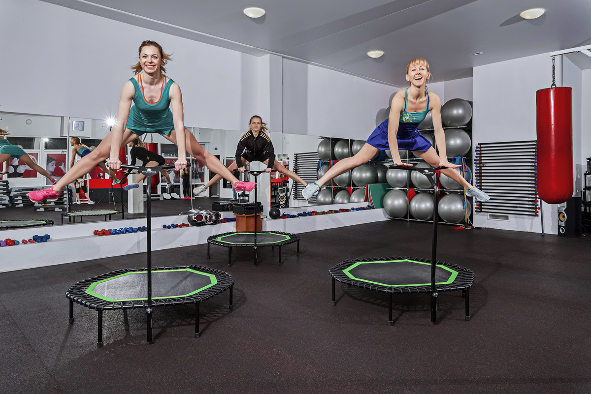 Занятия на батутах фитнес. Джампинг Королев Юпитер. Джампинг i фитнес i на батутах i Самара. Джампинг фитнес верхняя Салда. Джампинг фитнес Краснокаменск.