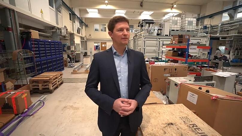  «Мы действительно хотим способствовать крупномасштабному внедрению« зеленой »водородной инфраструктуры по всей Европе», - объясняет генеральный директор Hydrogenious Даниэль Тайхманн