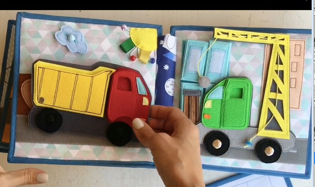 Разворот из книжки "Транспорт"