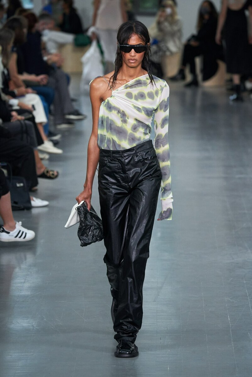 Sportmax. https://vogue.ua/