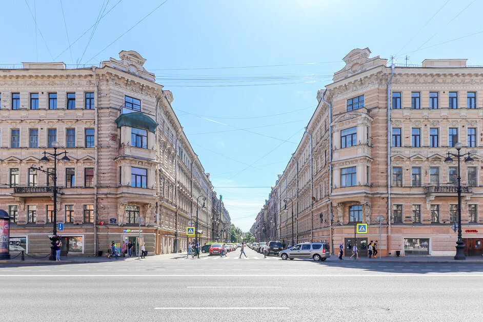 Пушкинская улица в Санкт-Петербурге