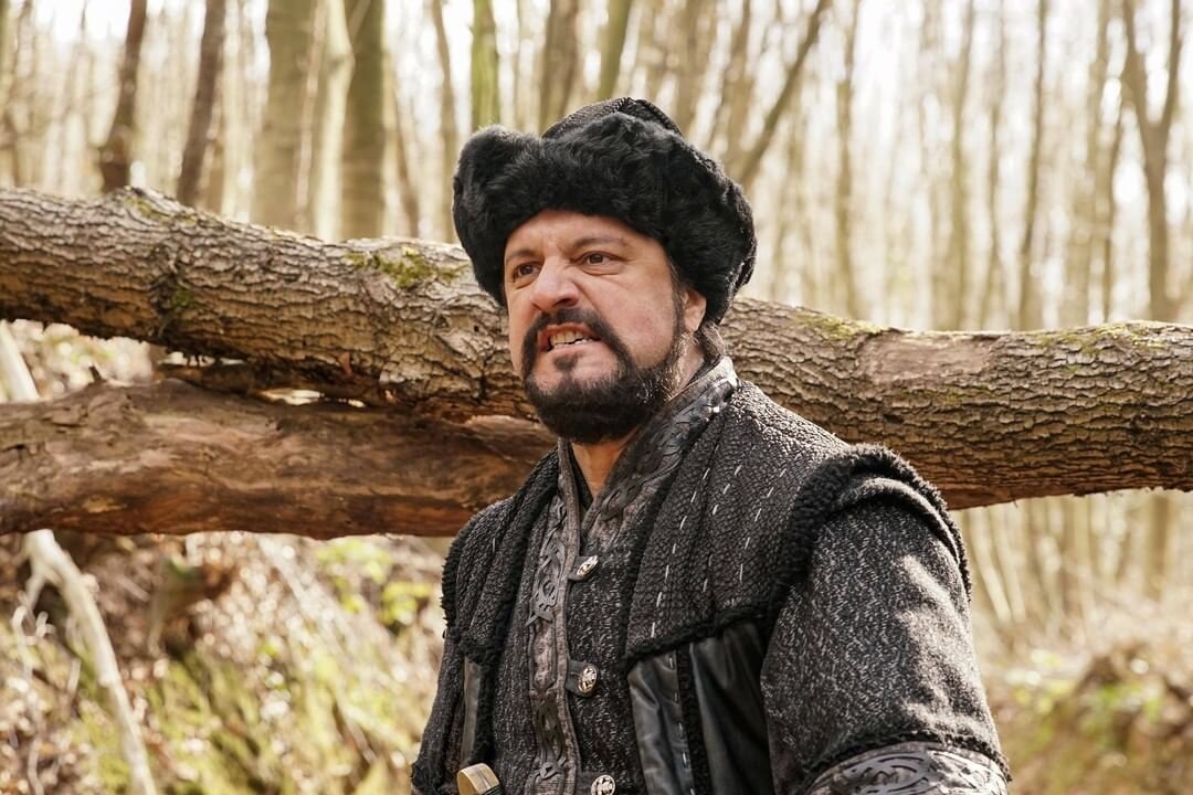 Дюндар Бей в сериале "Основание Осман"