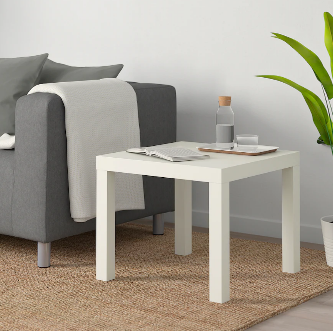 Белый столик. Именно такой я приобрела себе