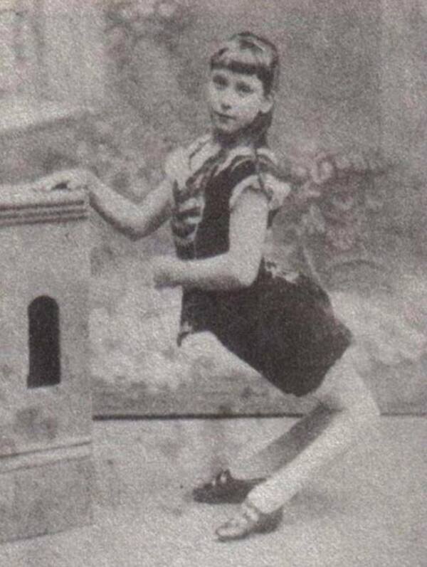 Элла Харпер. 