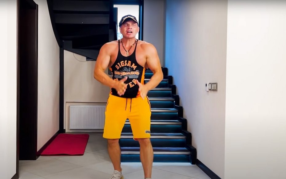 Фото: Маргарита Виталий - домашний фитнес/youtube.comВиталий Гудков