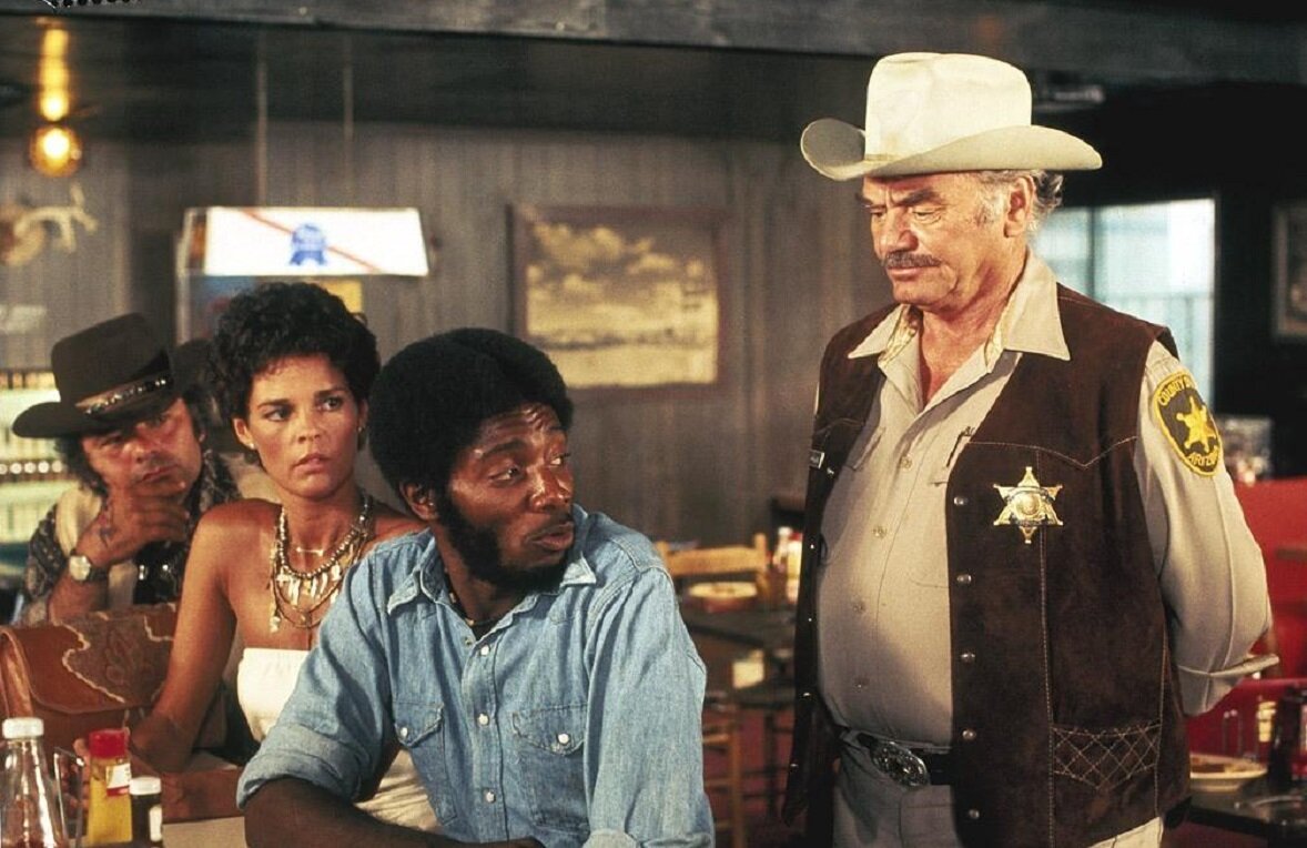 Кадр из фильма "Конвой"(1978).