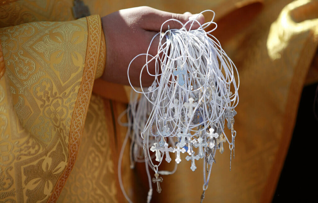 Перед началом массового крещения в водах Новопятигорского озера в Ставропольском крае. 19.06.2013. Фото: Владимир Макаров/РИА Новости