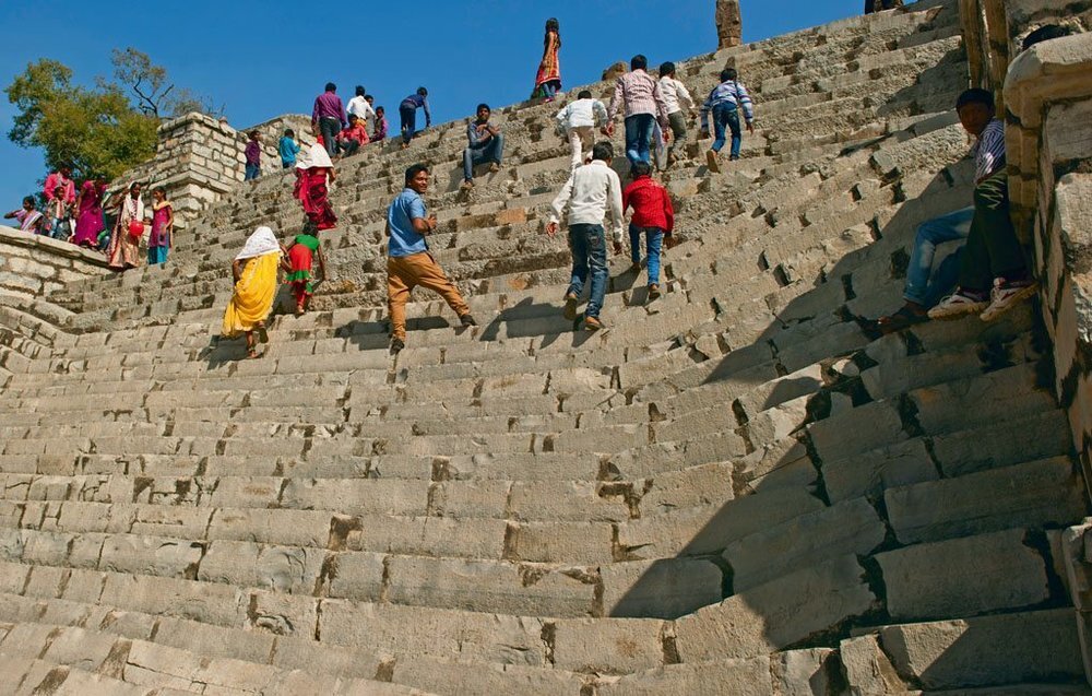 Храм Суранг Тила в Индии. Его не берут никакие землетрясения!