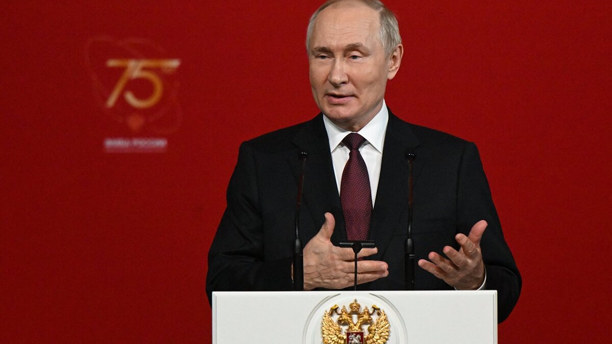    Президент РФ В. Путин принял участие в мероприятии по случаю 75-летия ФМБА© РИА Новости . Сергей Гунеев