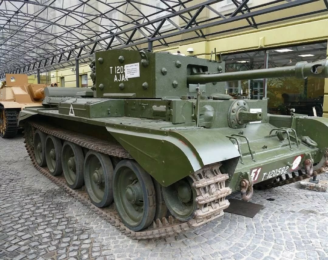 Cromwell в Музее техники Вадима Задорожного в Москве