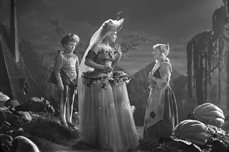 Кадр из фильма "Золушка"1947 года