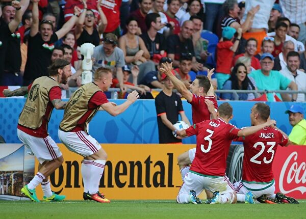 Венгрия забивает гол... Надеемся, что и сегодня без голов не останется.