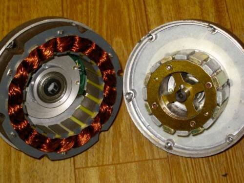 Многополюсный двигатель с якорем из постоянных магнитов, собранный В.В. Шкондиным