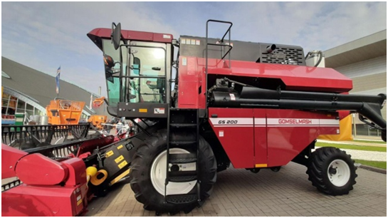 Новый зерноуборочный комбайн GS 200 от Гомсельмаш
 Источник фото: ГлавПахарь
