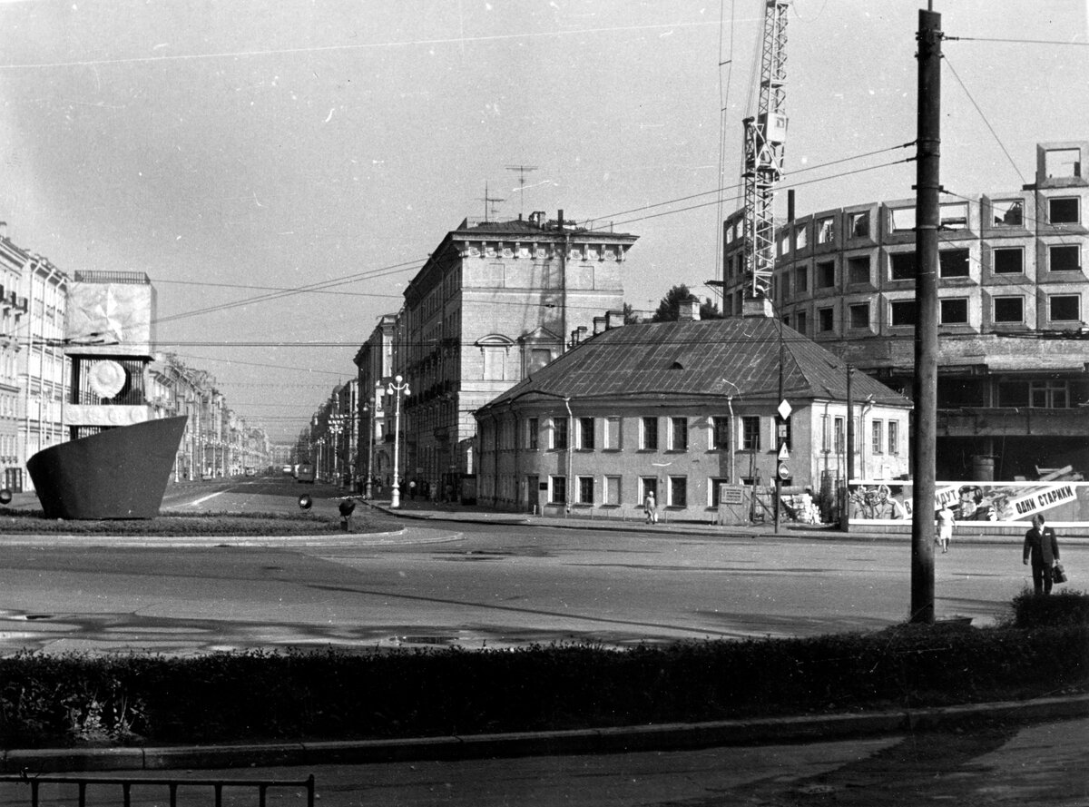 москва ул александра невского