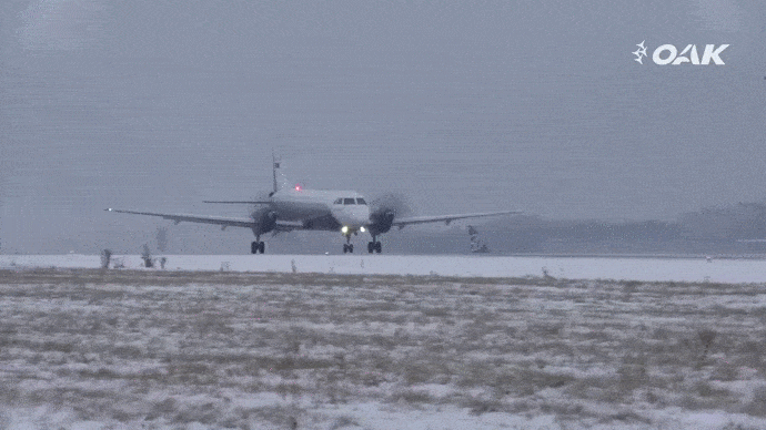 Ил-114-300, первый взлёт (GIF видео).
