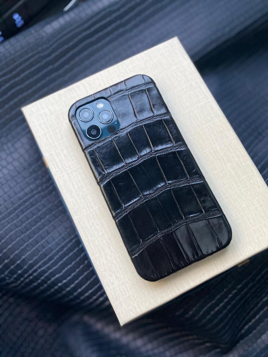 Кожаный чёрный чехол из кожи крокодила Mobcase 1327 для iPhone 12 Pro