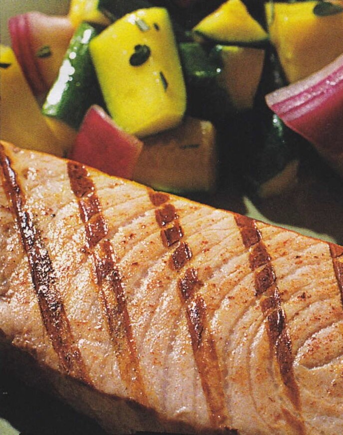 Рыба содержит столько же белка. что и мясо, но вдобавок еще и полезные жиры