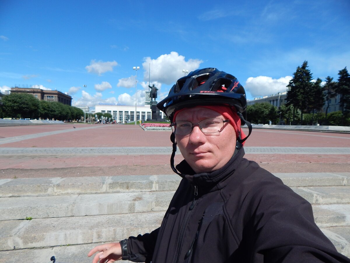 Питер пл.Ленина поезд в Выборг.