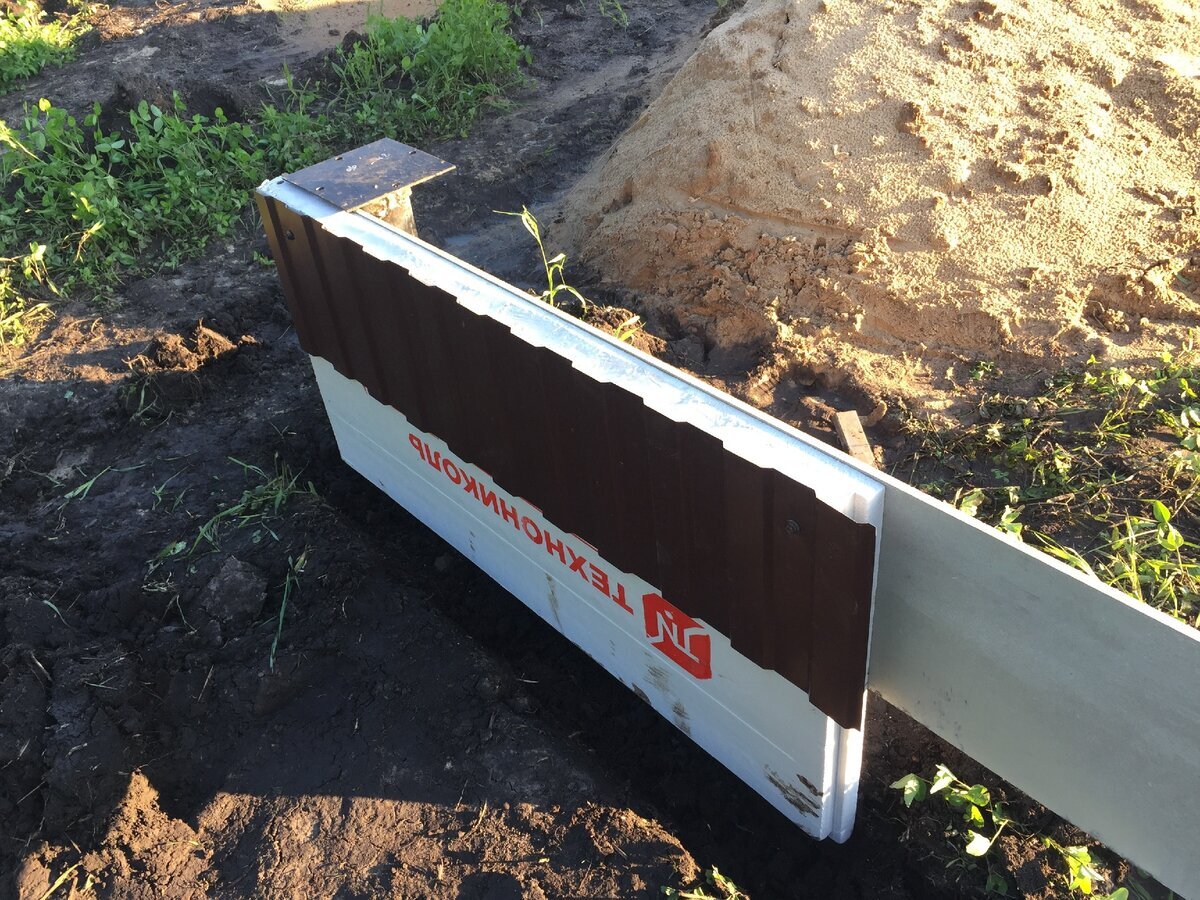 Так выглядит узел цоколя в сборе, листай >> 