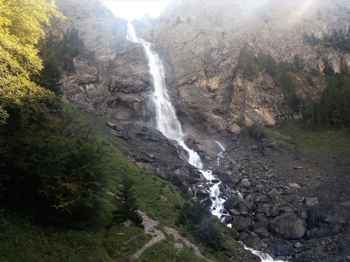 Нижний каскад водопада