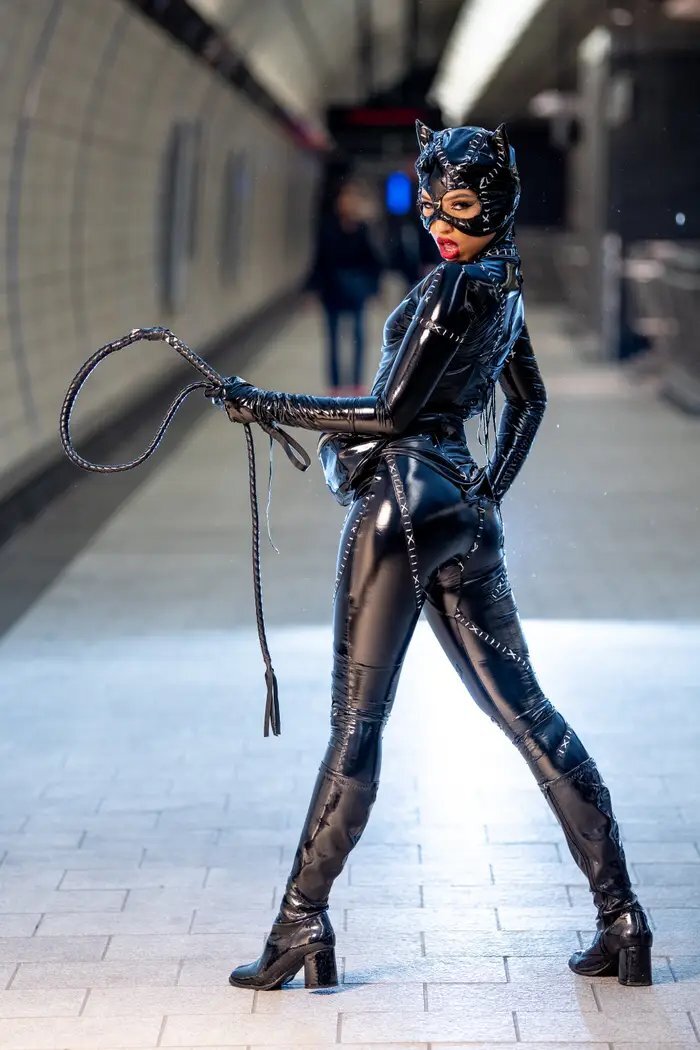Идеальный костюм Женщины-кошки из «Бэтмен возвращается». Может даже круче, чем в самом кино.