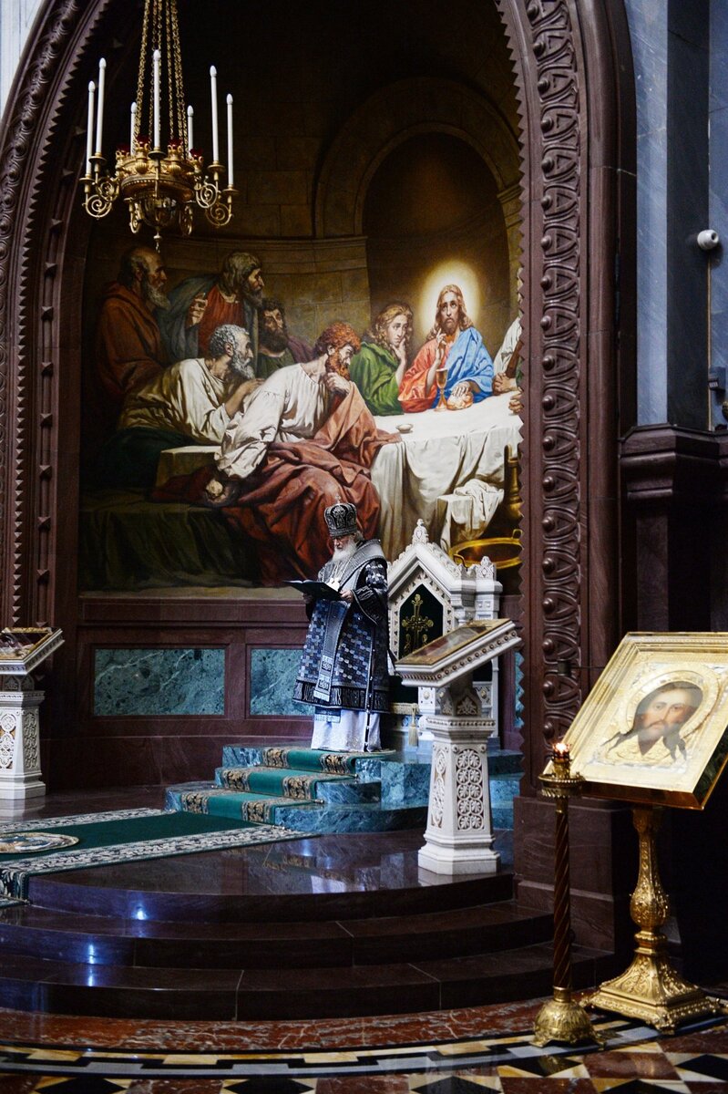 «Отец Небесный видит, что просимое будет для нас камень или змея – и не дает просимого». Источник:  https://foto.patriarchia.ru/news/patriarshee-sluzhenie-v-prazdnik-paskhi-khristovoy-v-khrame-khrista-spasitelya/
