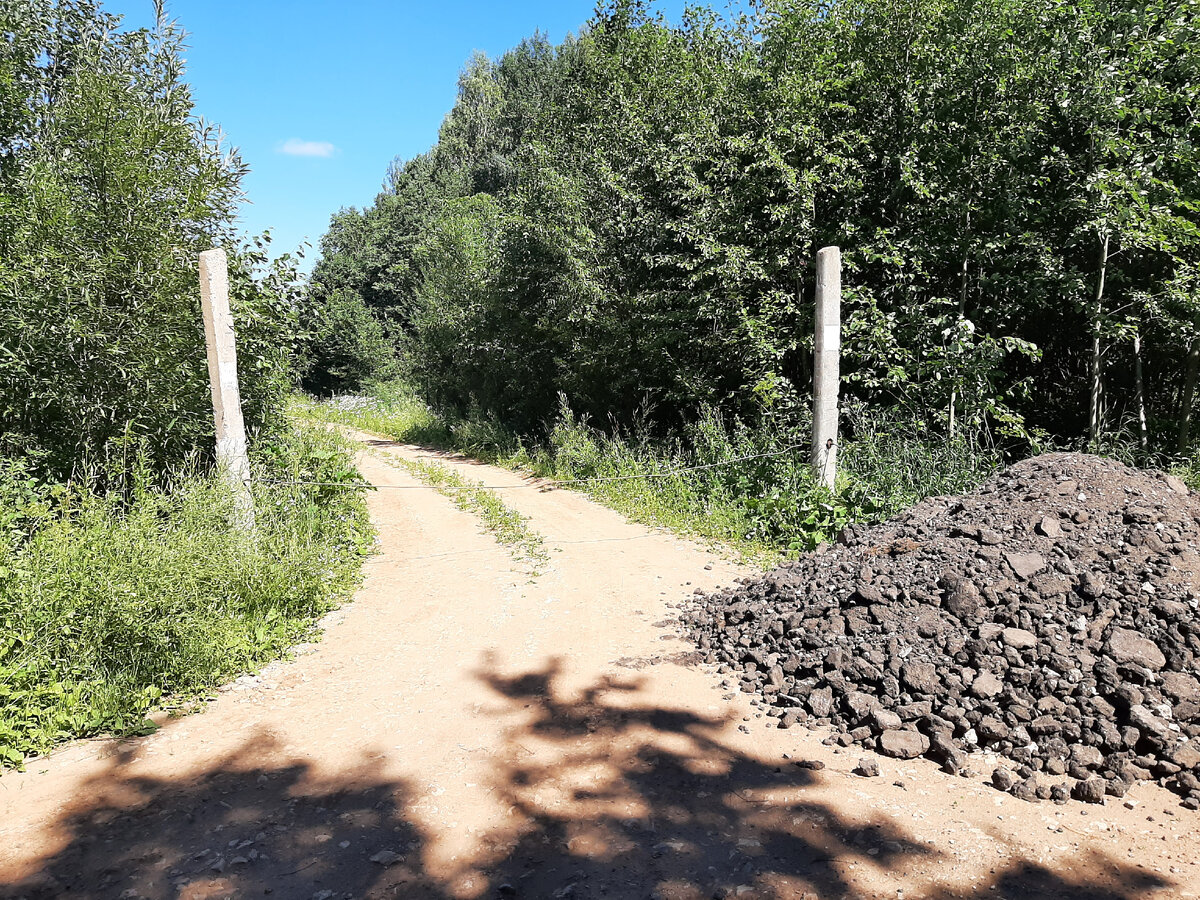 А вот это въезд на Самую Красивую улицу, деревня Кучумовская