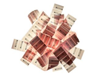 RFID-метки, каждая из которых состоит из чипа и антенны.