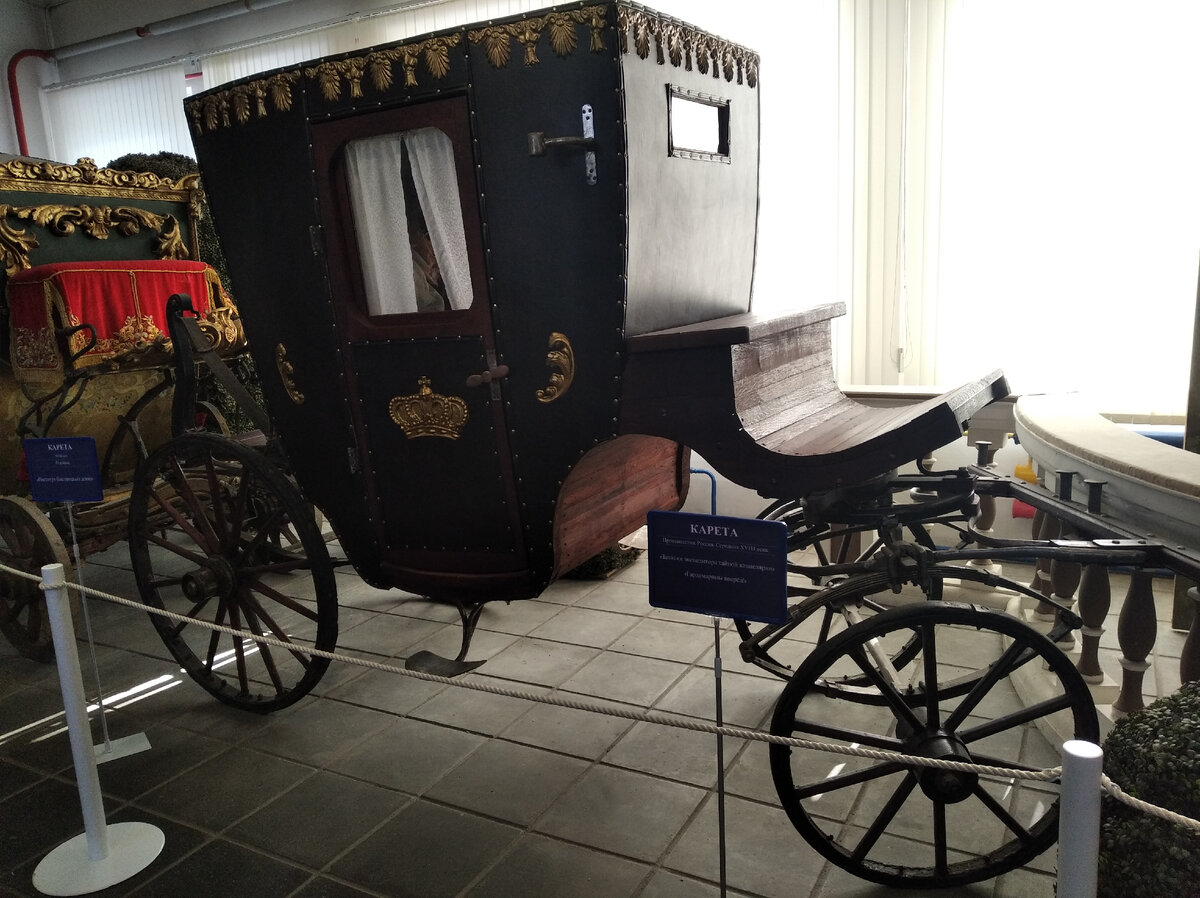 Карета, снимавшаяся в фильмах цикла «Гардемарины, веред!» и др.
