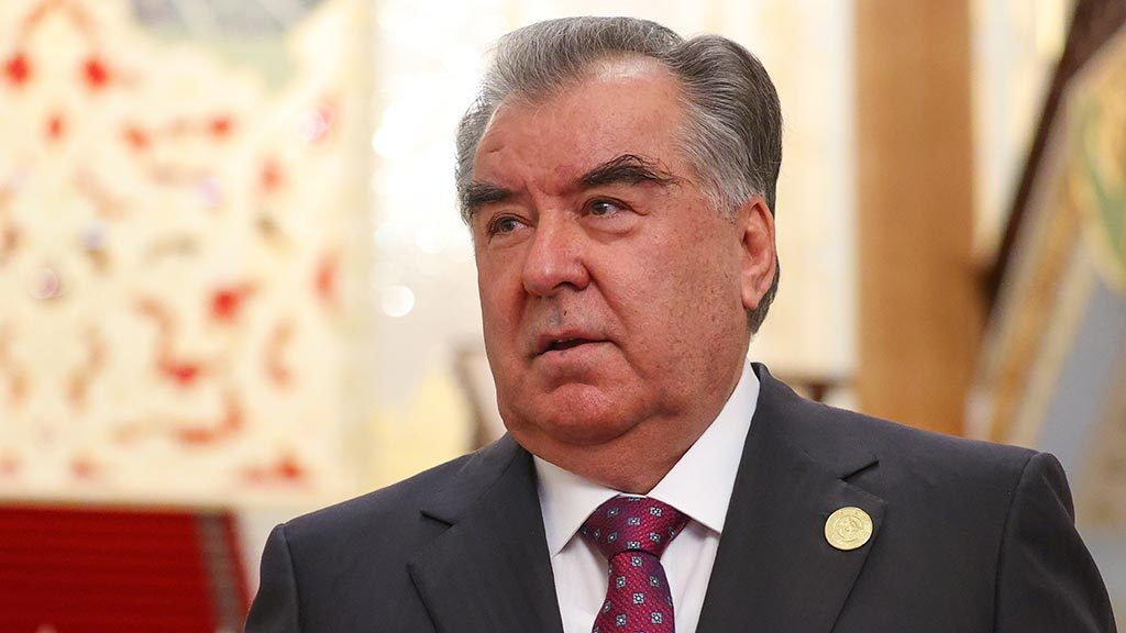 Президент Эмомали Рахмон правит железной рукой, а таджикская армия самая боеспособная в регионе