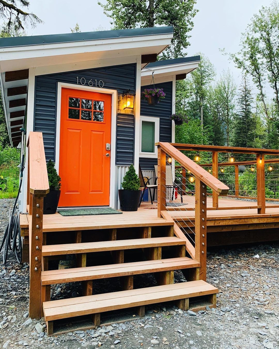 Соцсети компании Mystic Mountain Tiny House