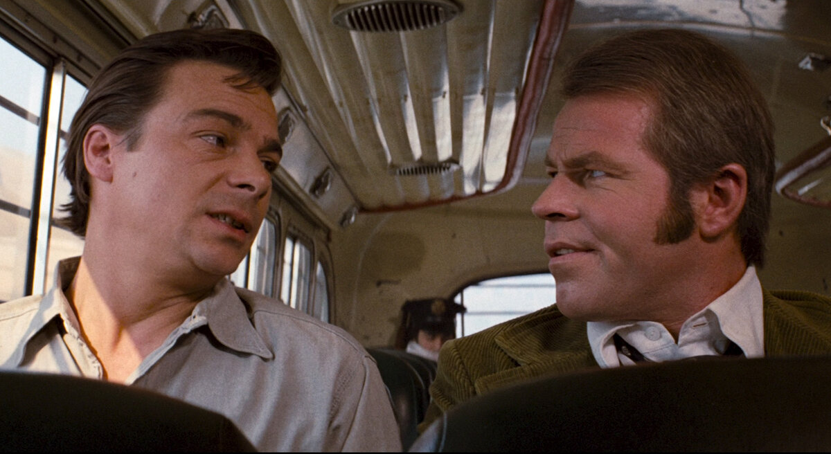 Дарвин Джостон и Чарльз Сайферс в боевике Джона Карпентера «Нападение на 13 полицейский участок» (1976)