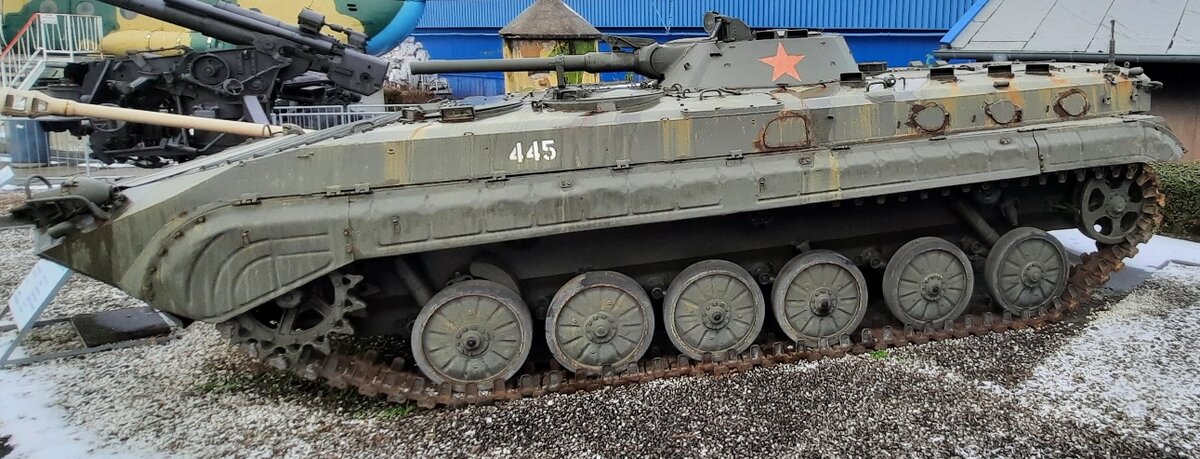 БМП-1 была настоящим прорывом в производстве бронетехники. Но концепция ее применения не предполагала мощного бронирования. А Мардер сумела опередить время