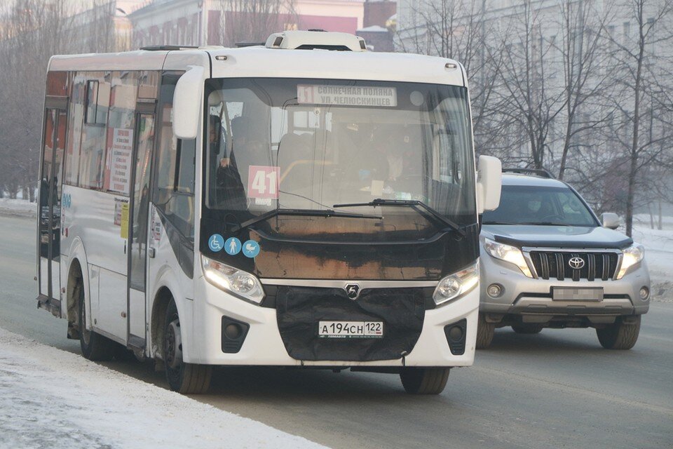    Власти намерены закупить в этом году 18 новых автобусов Олег УКЛАДОВ