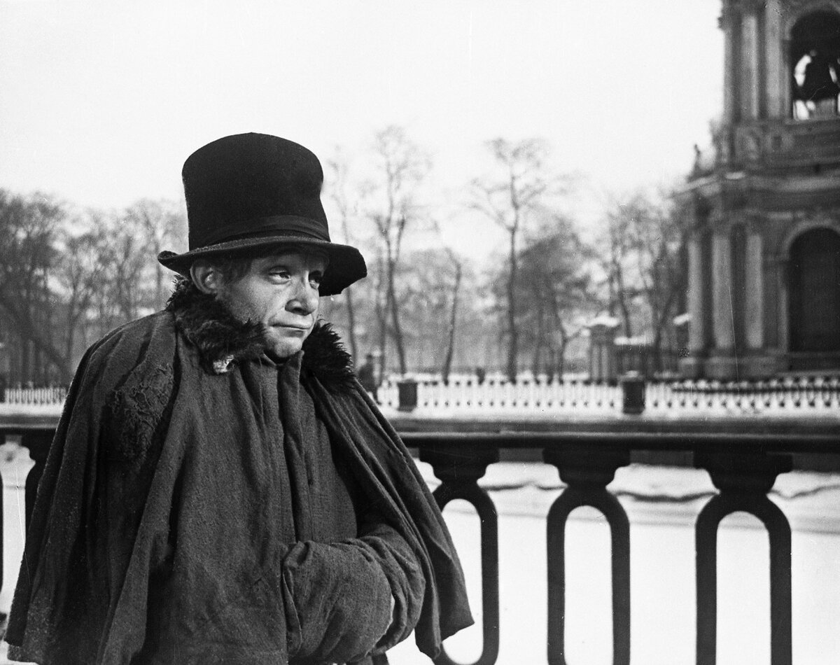 Кадр из фильма "Шинель" (1959)