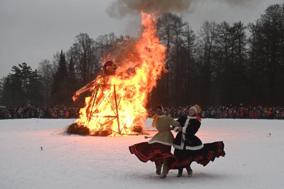     Собрали лучшие фото с Масленицы 2023 года в Петербурге. Юлия ПЫХАЛОВА