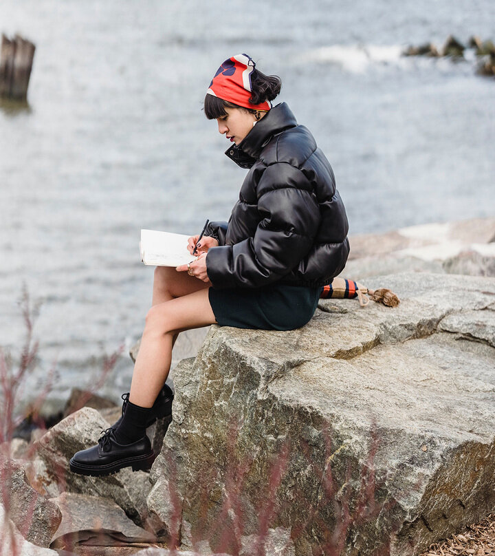     Дневник не сможет заменить психотерапевта, но поможет разобраться в себе. Фото: Pexels