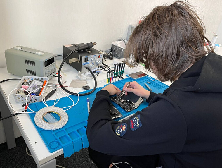    Предприниматели из Екатеринбурга занялись массовой поставкой новых iPhone