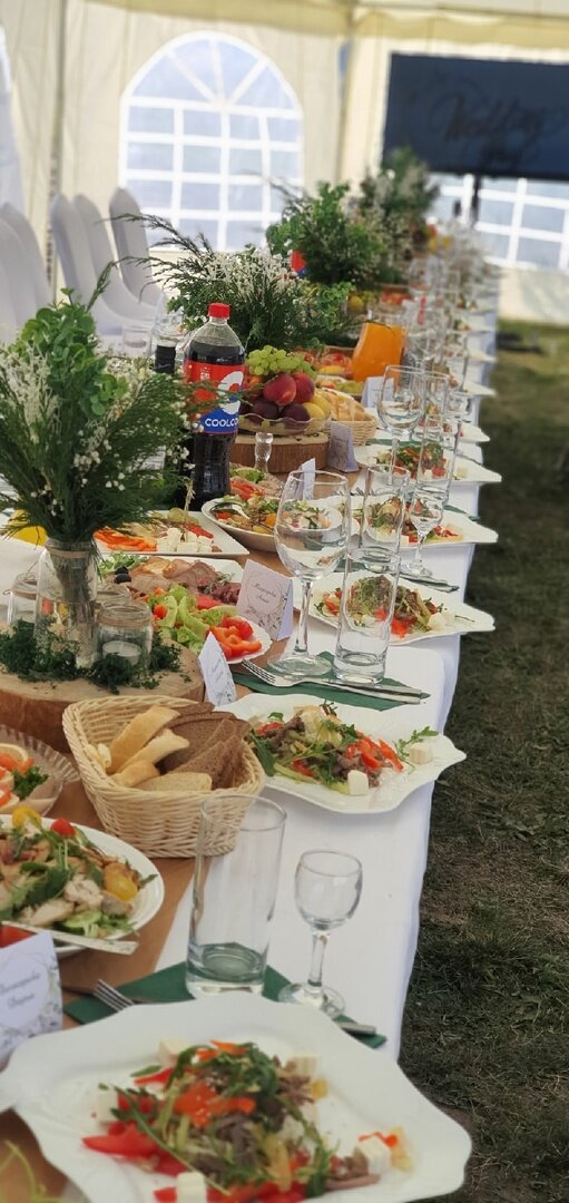 Банкет в шатре