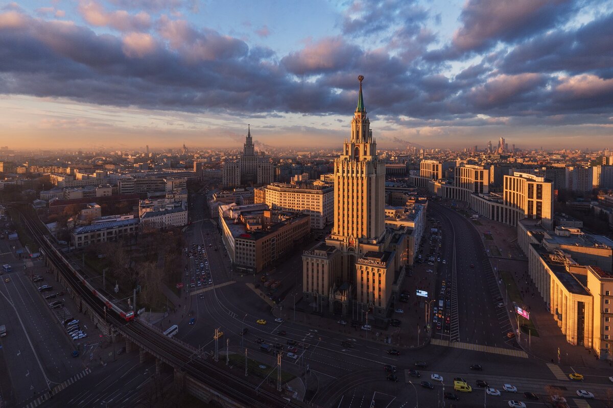 высотка ленинградская гостиница