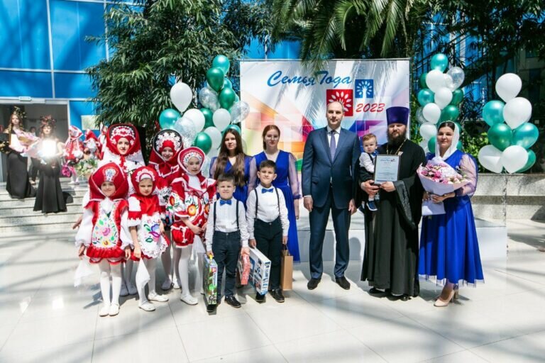    Анисимовы из Бугуруслана стали лучшей многодетной семьей России Андрей Севостьянов