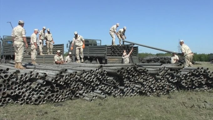 Военные трубопроводчики в Крыму. Фото: ТВЦ