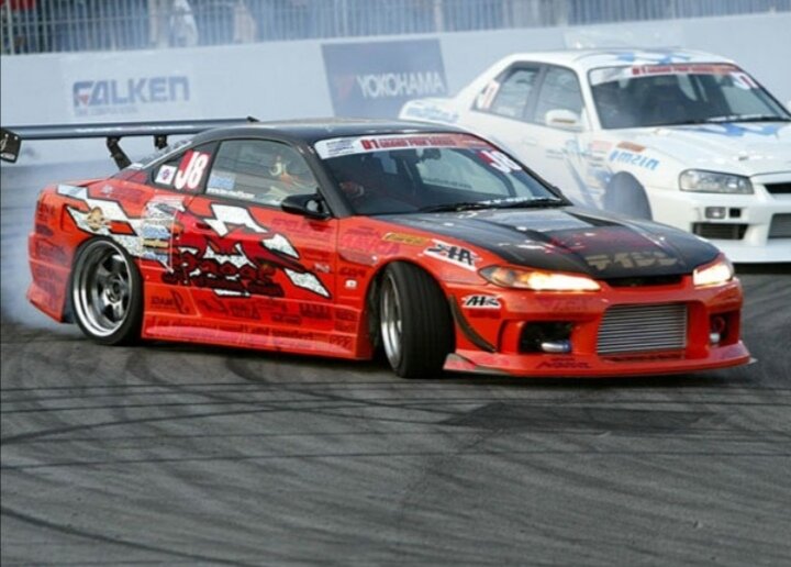 1-е место: Nissan Silvia (в кузове S13, S14 или S15