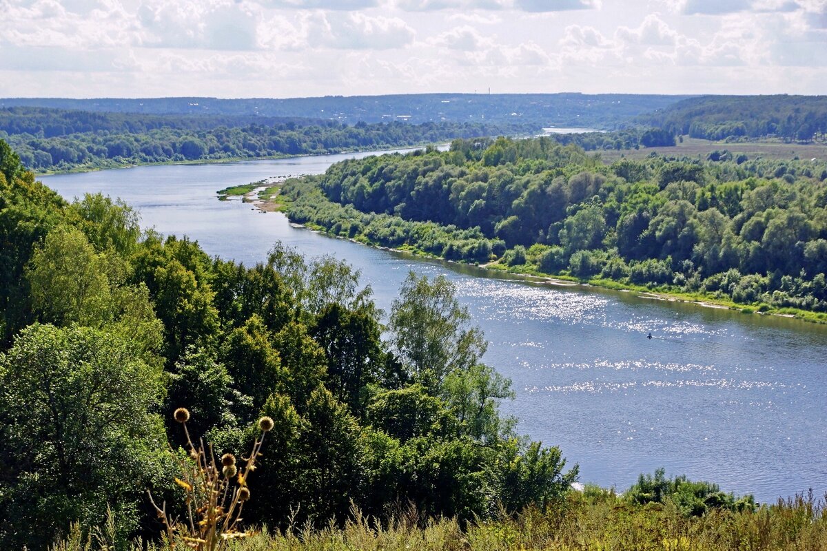 река Ока разделяла опасные татарские земли и русскую территорию с XIV  века