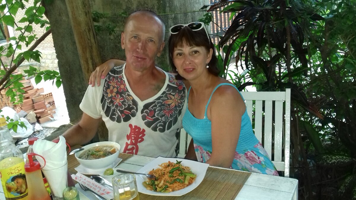 Ужин в кафе на Фукуоке