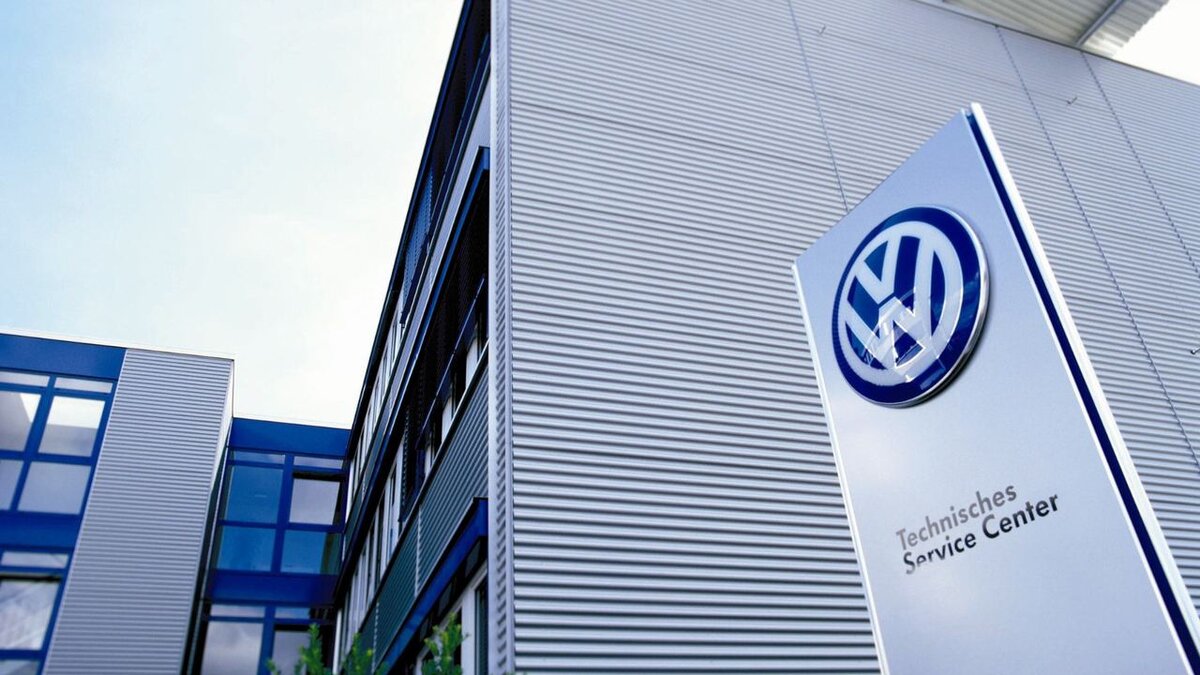 Volkswagen 
Продажи автомобилей группой Volkswagen за 9 мес. 2020 г. снизились на 21% до 6,311 млн. ед., против 7,983 млн. ед. годом ранее. Производство сократилось на 23,4% и составило 6,107 млн. ед., против 7,975 млн. ед. в прошлом году.

